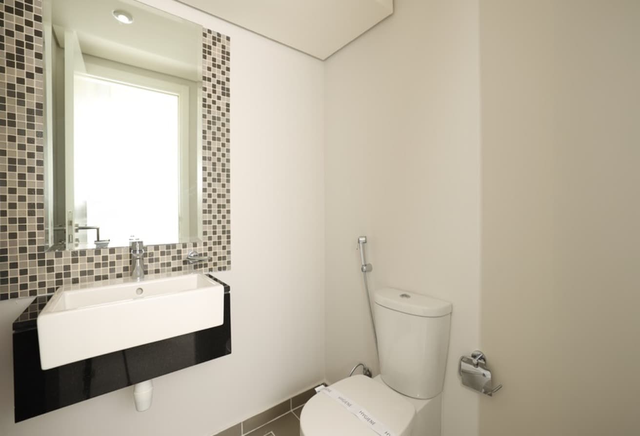 Genuine | Single Row | Corner Unit | Ready to Move