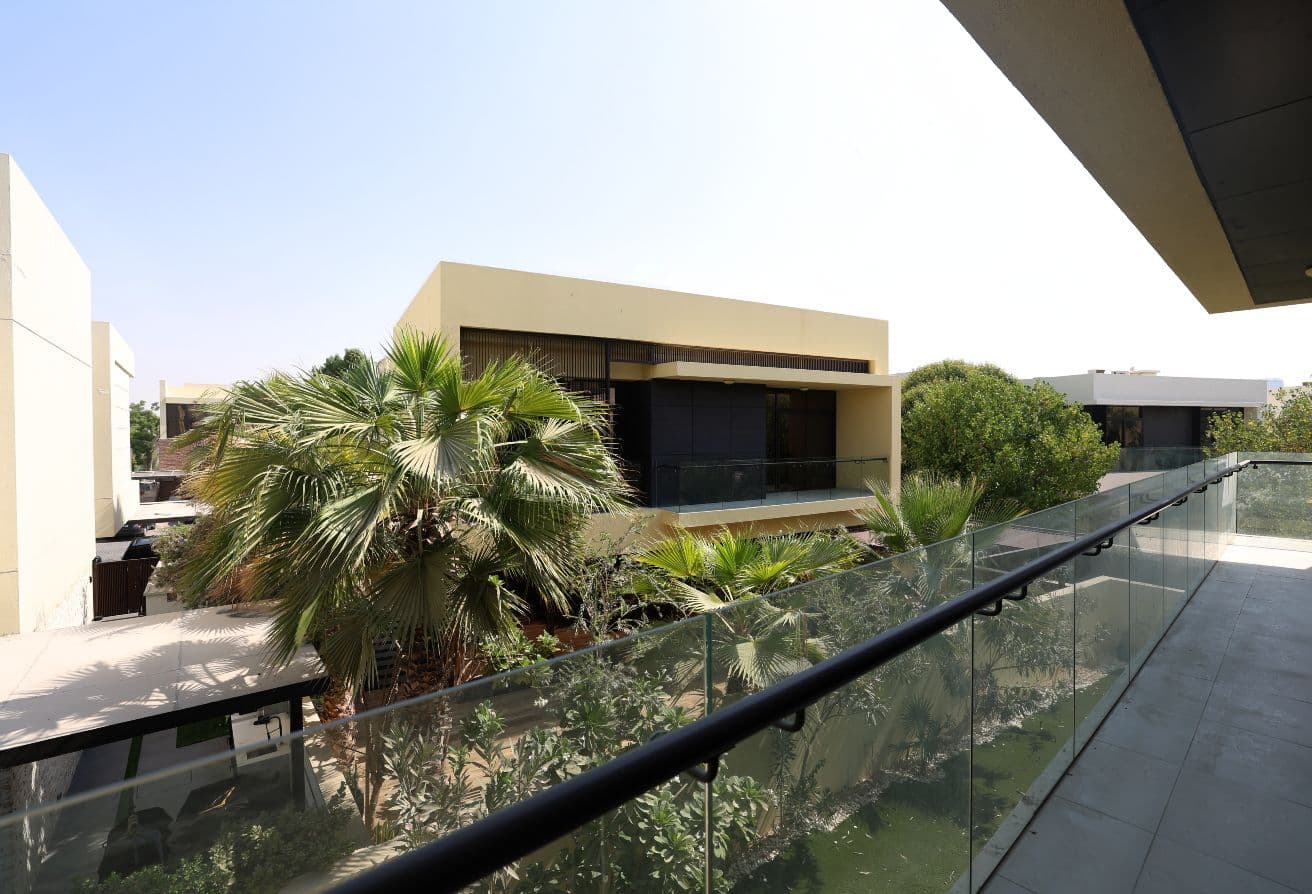 Spacious | Golf Community | High ROI