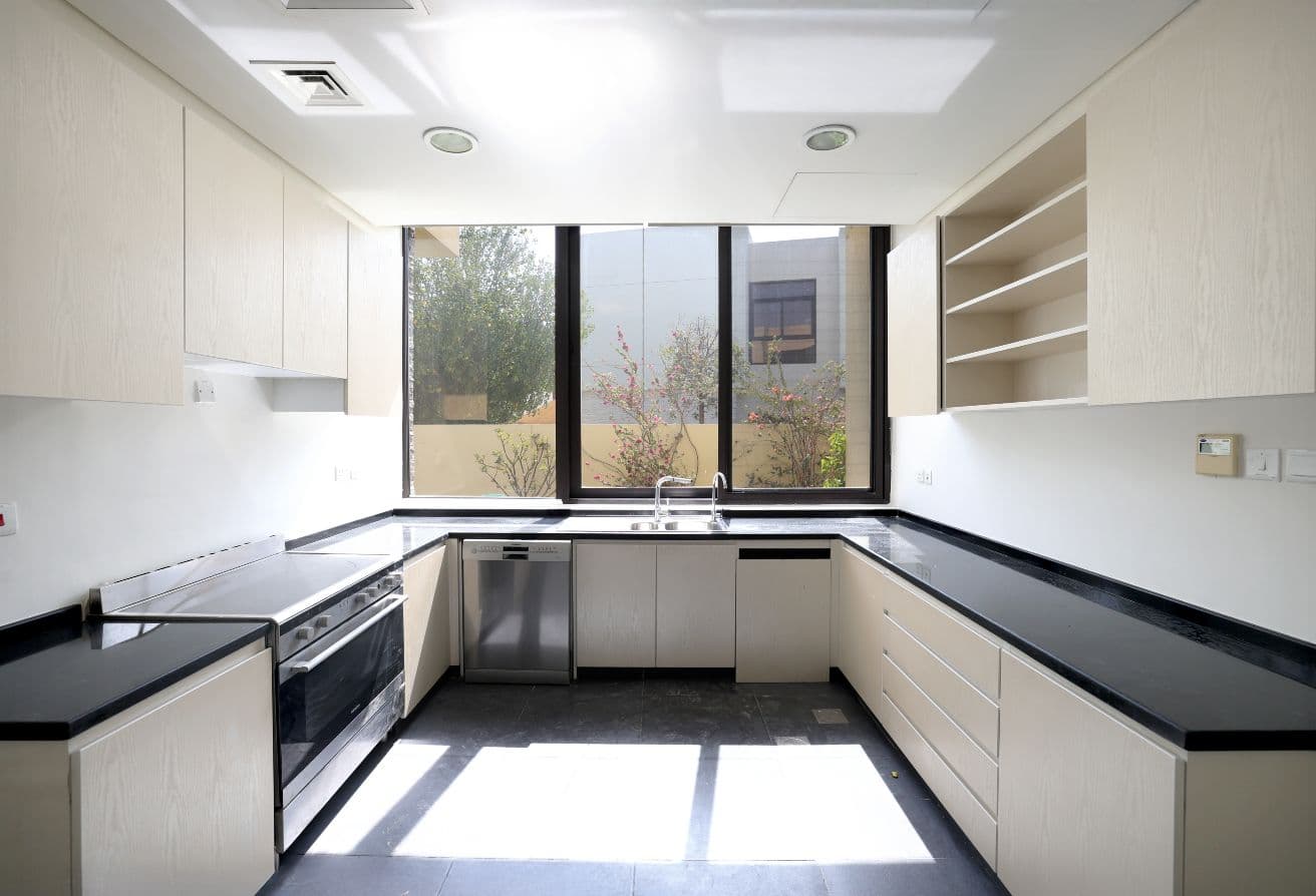 Spacious | Golf Community | High ROI - View 5