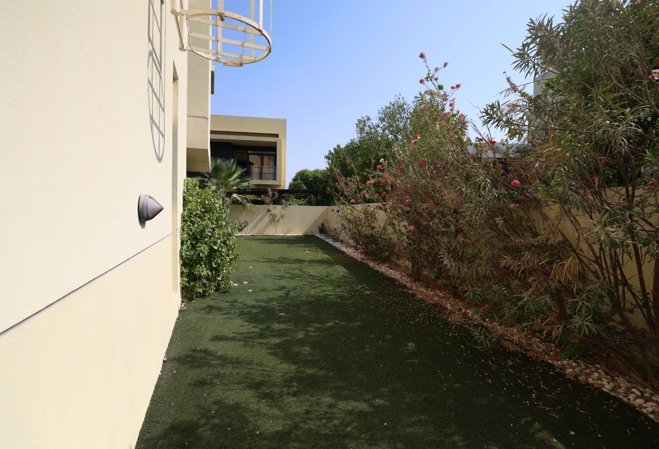 Spacious | Golf Community | High ROI