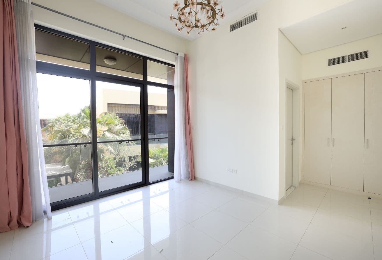 Spacious | Golf Community | High ROI