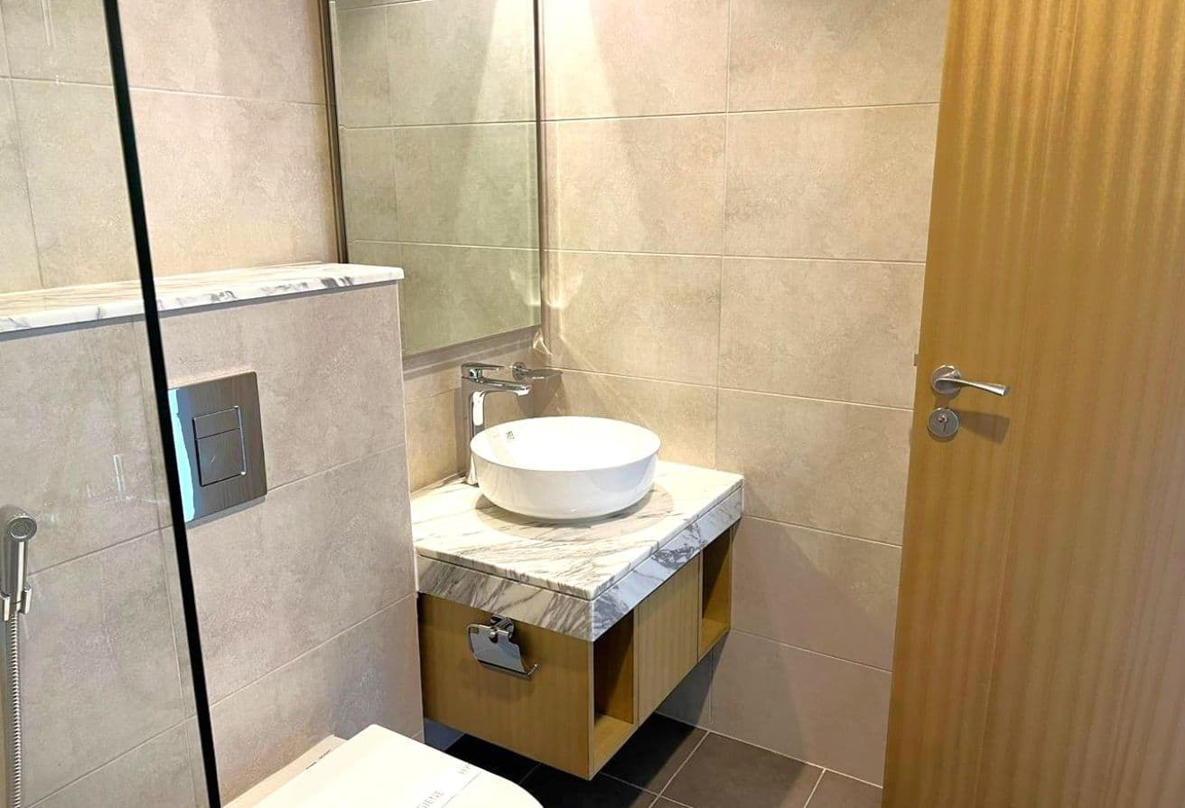 Premium location | Available 05th Nov | Spacious