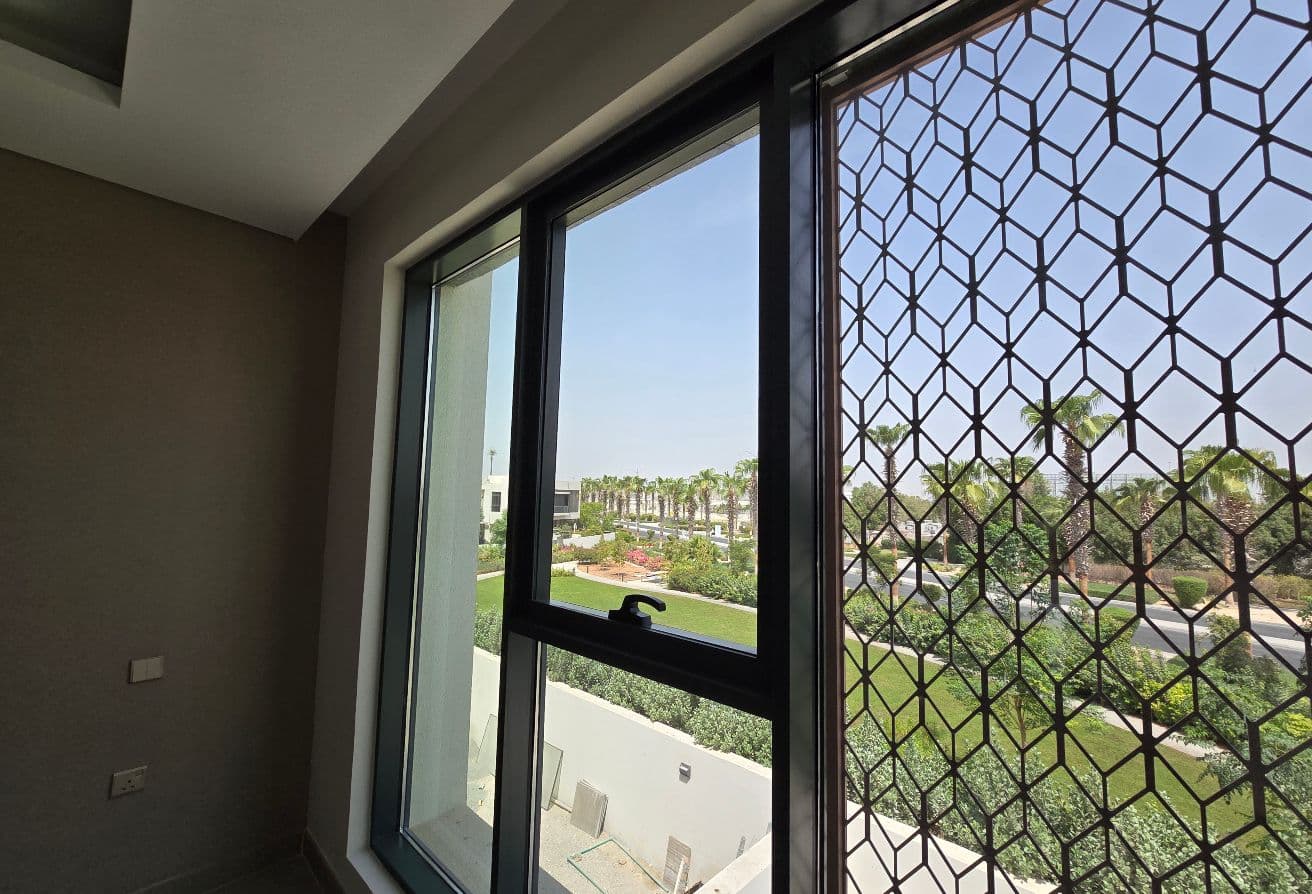 Vacant | Spacious | Prim Location