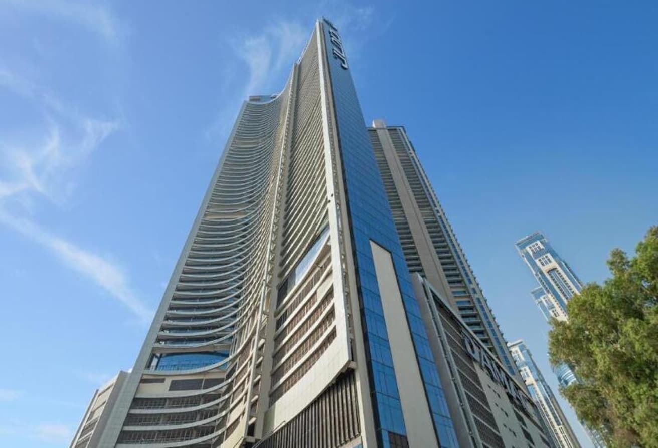 Sea View | Premium location | Vacant | Modern