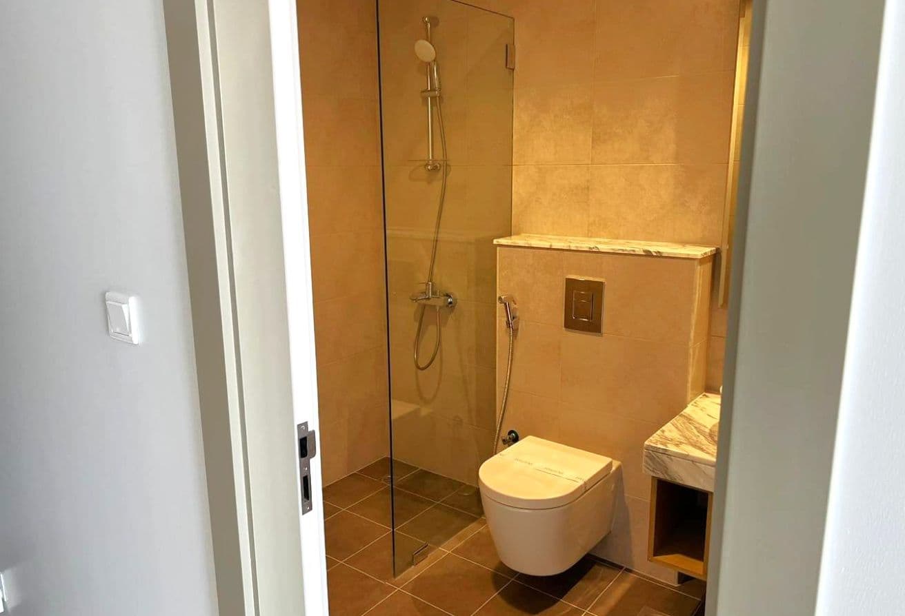 Premium location | Available | Premium Location