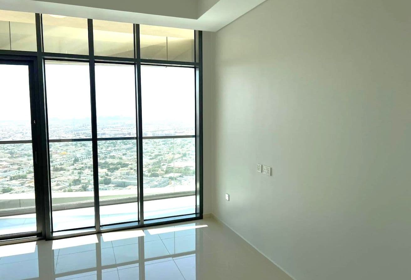 Premium location | Available | Premium Location - Main view