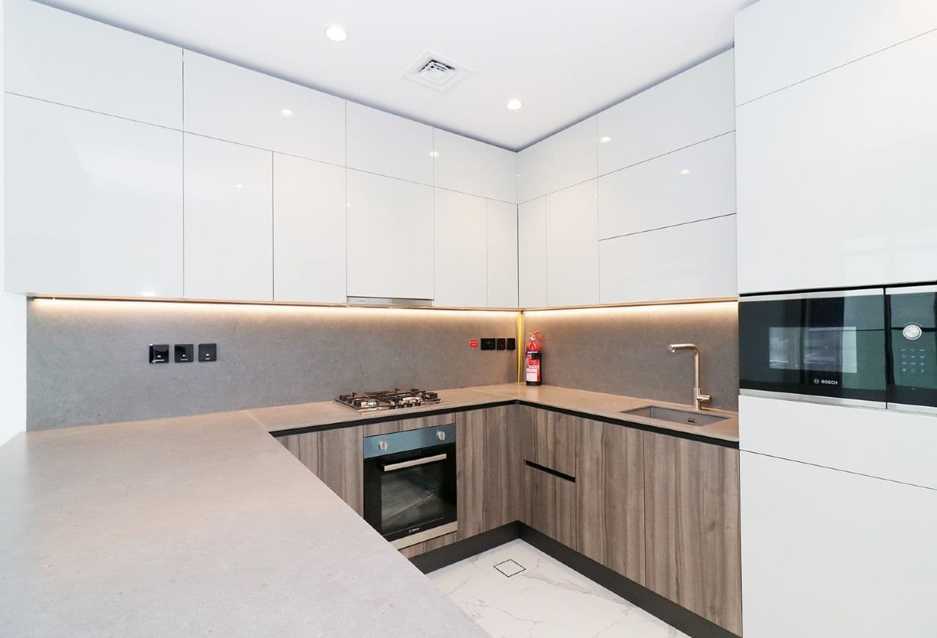 Spacious | Prime Location | Burj View