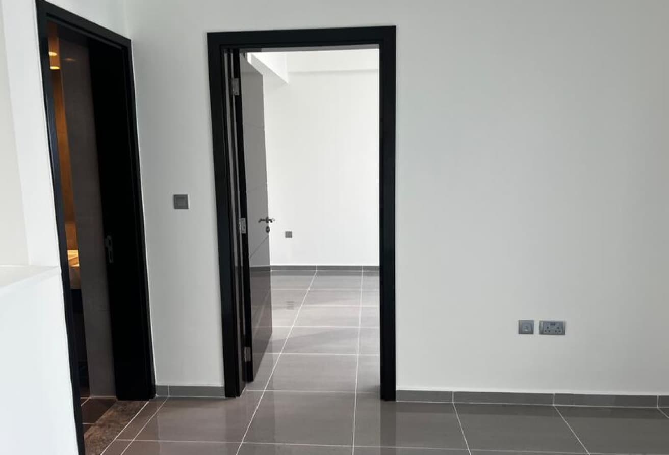 Premium Location| Genuine Listing |Spacious Layout