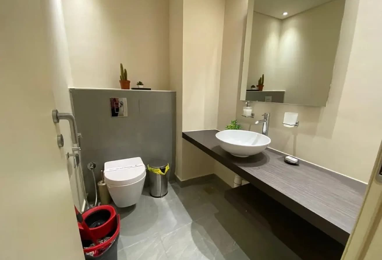Park Facing | High Floor | Generous Size | VOT