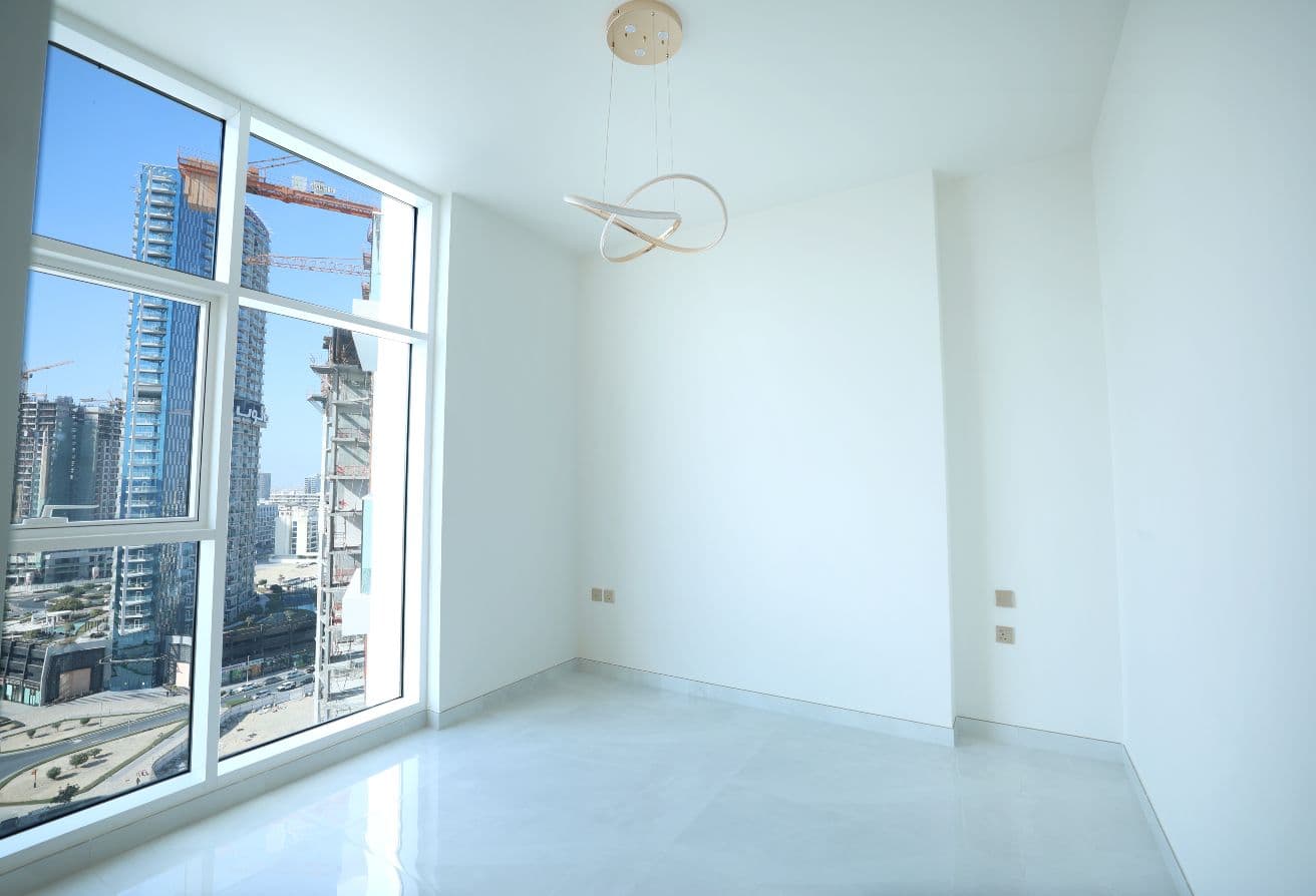 Ready | Spacious Layout | Prime Arjan Location