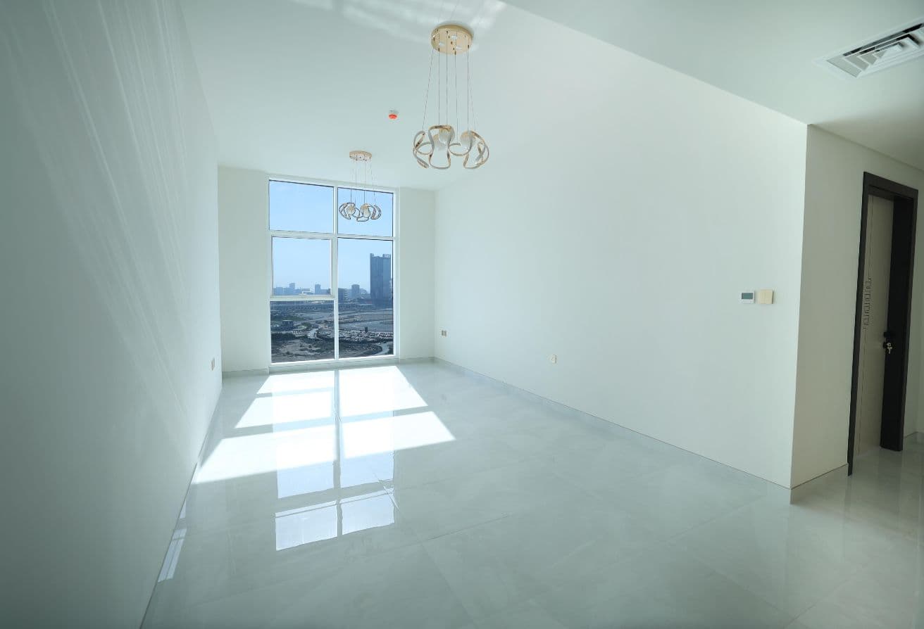 Ready | Spacious Layout | Prime Arjan Location