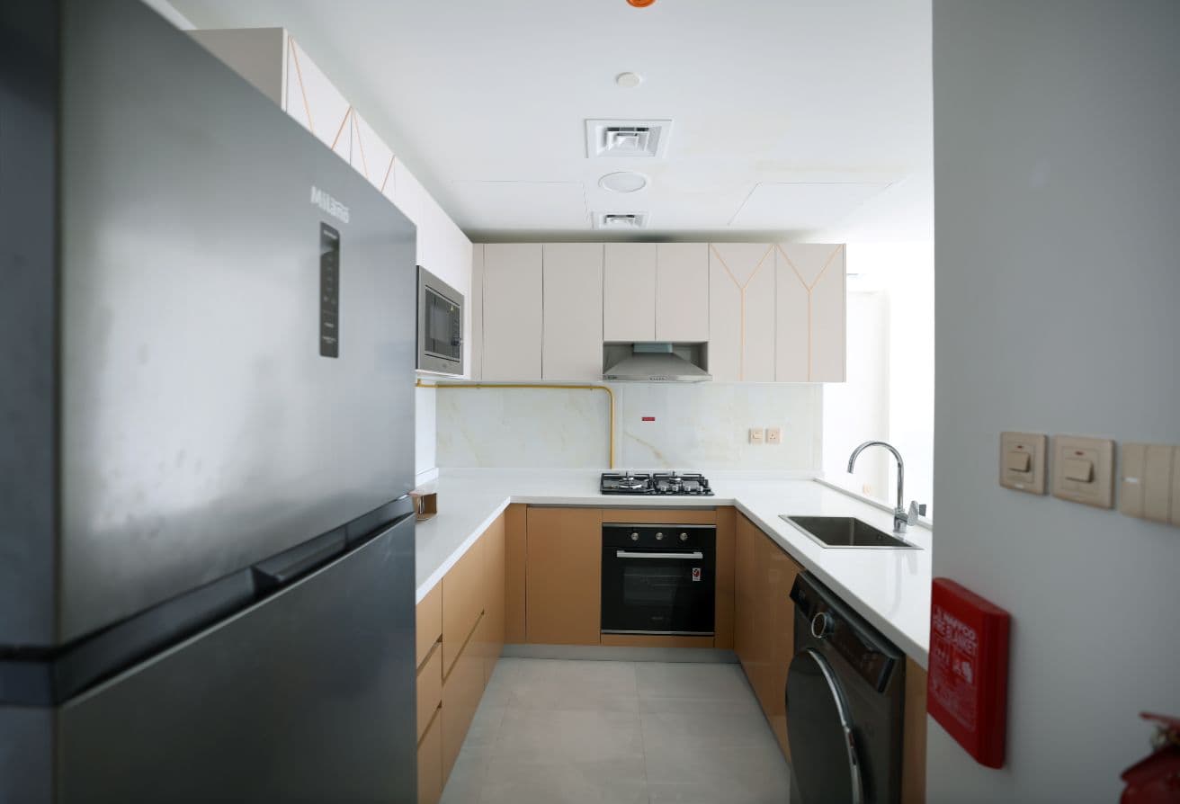 Ready | Spacious Layout | Prime Arjan Location