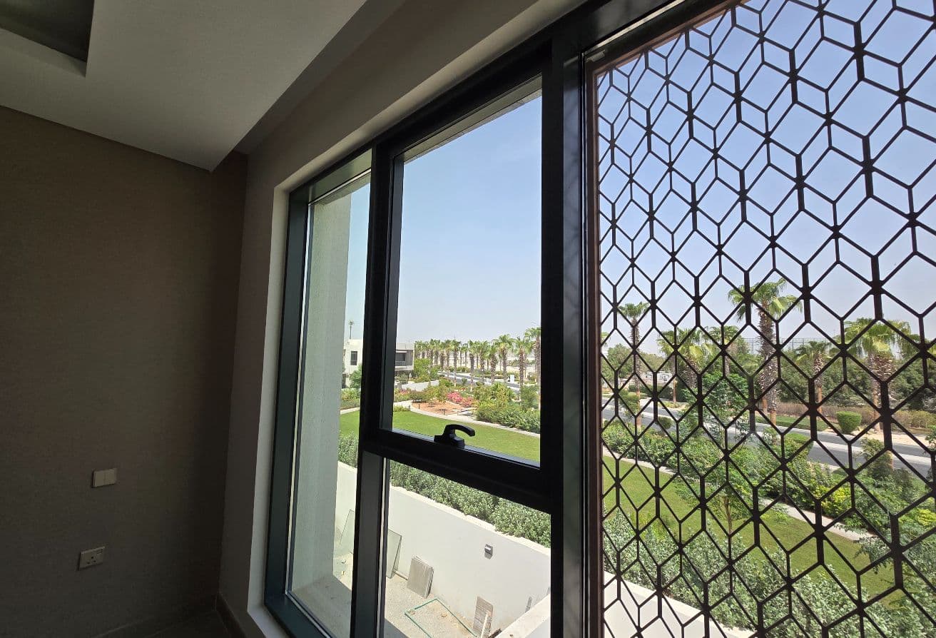 Vacant | Spacious | Prim Location