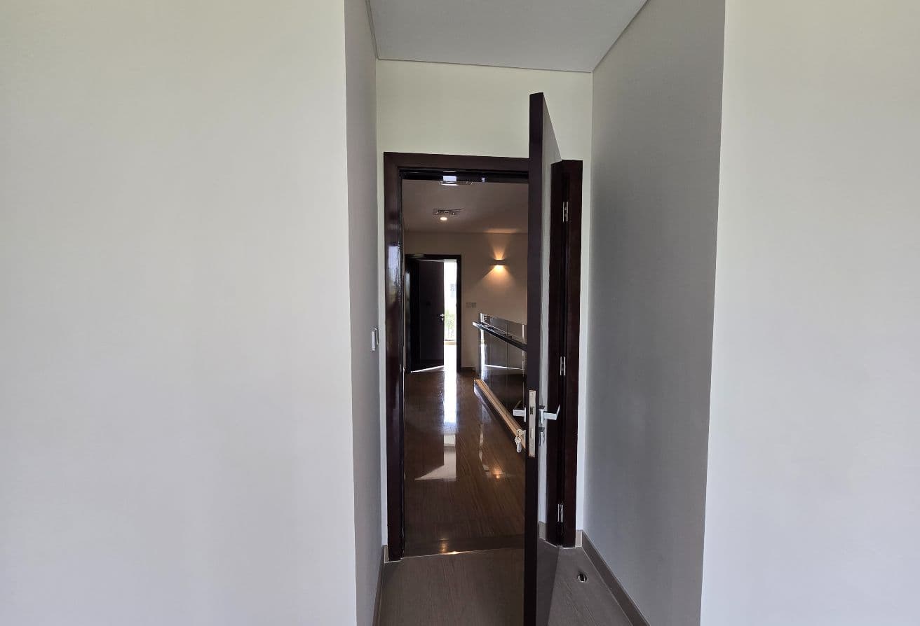 Vacant | Spacious | Prim Location