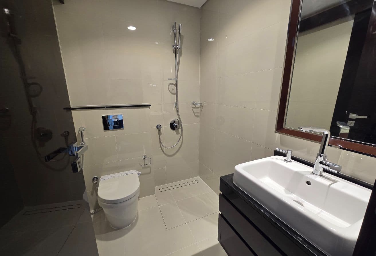 Vacant | Spacious | Prim Location