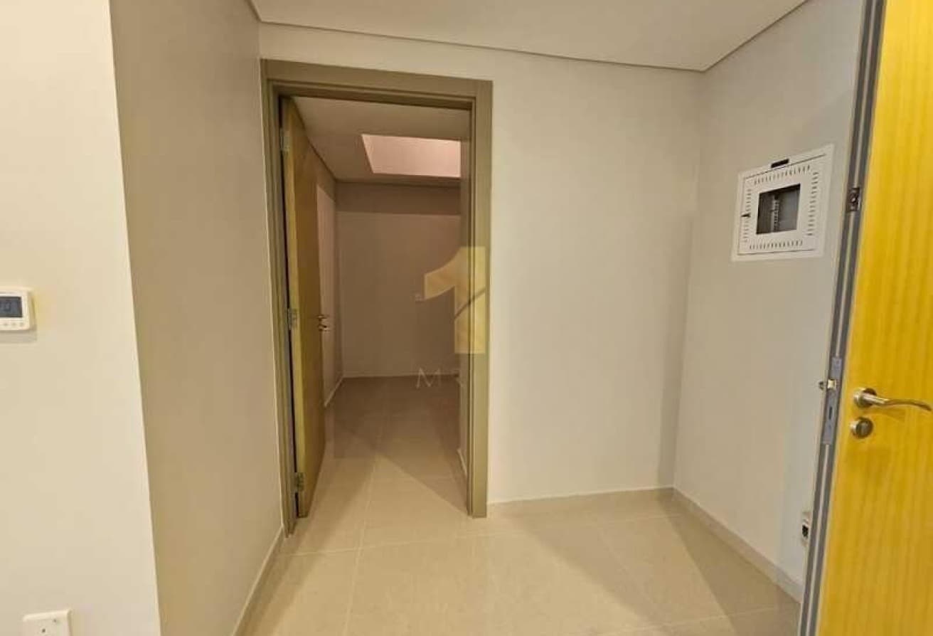 Exclusive | 2 Bed +Study | Genuine Resale