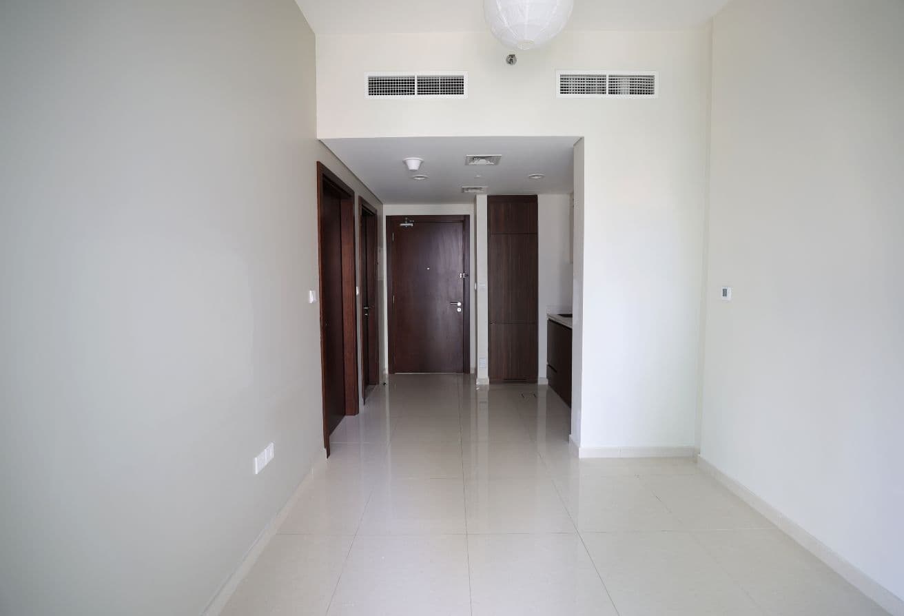Business Bay | Well-Maintained | Vacant