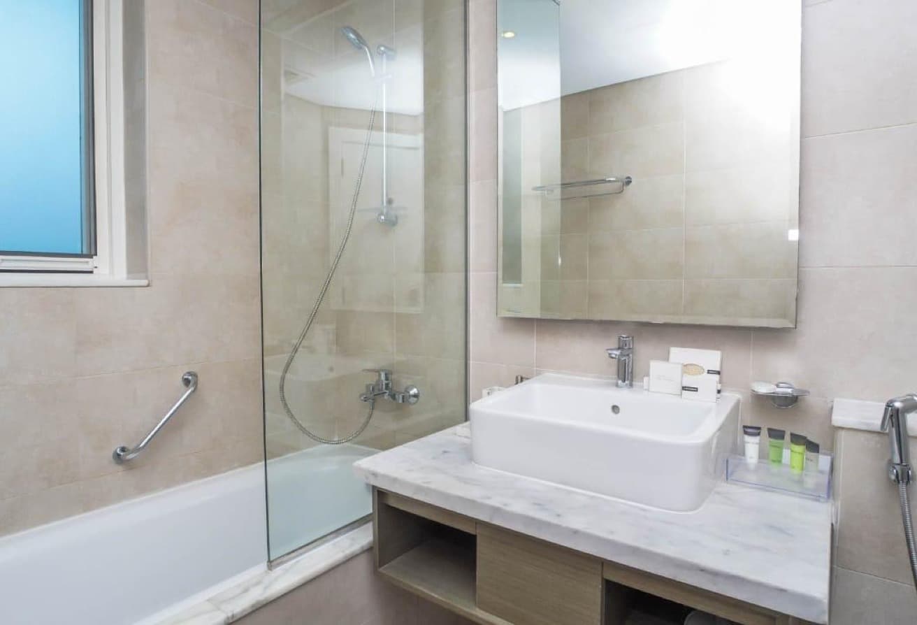 Luxury | Canal View | Fully Furnished