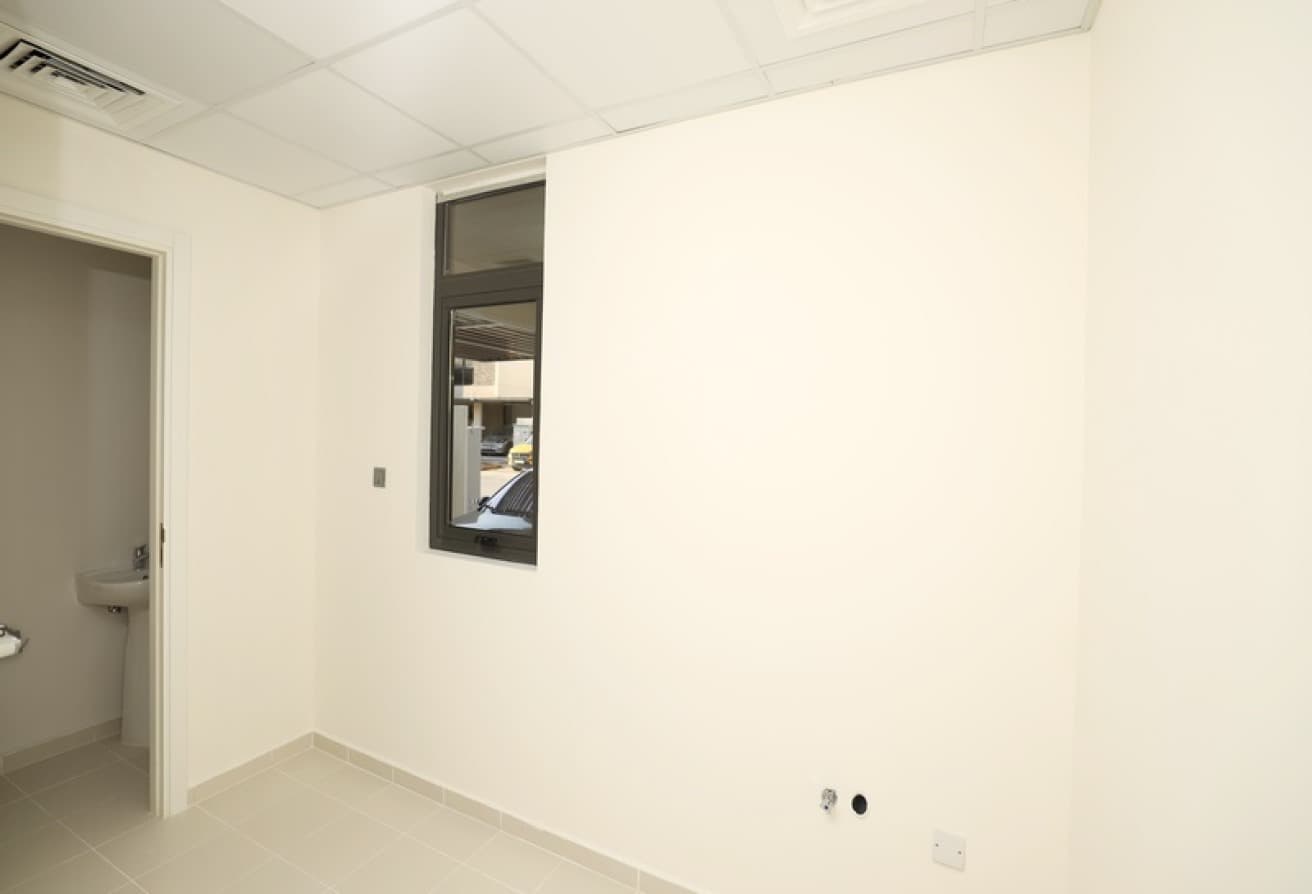 Genuine Listing | Single Row | Corner Unit |Vacant