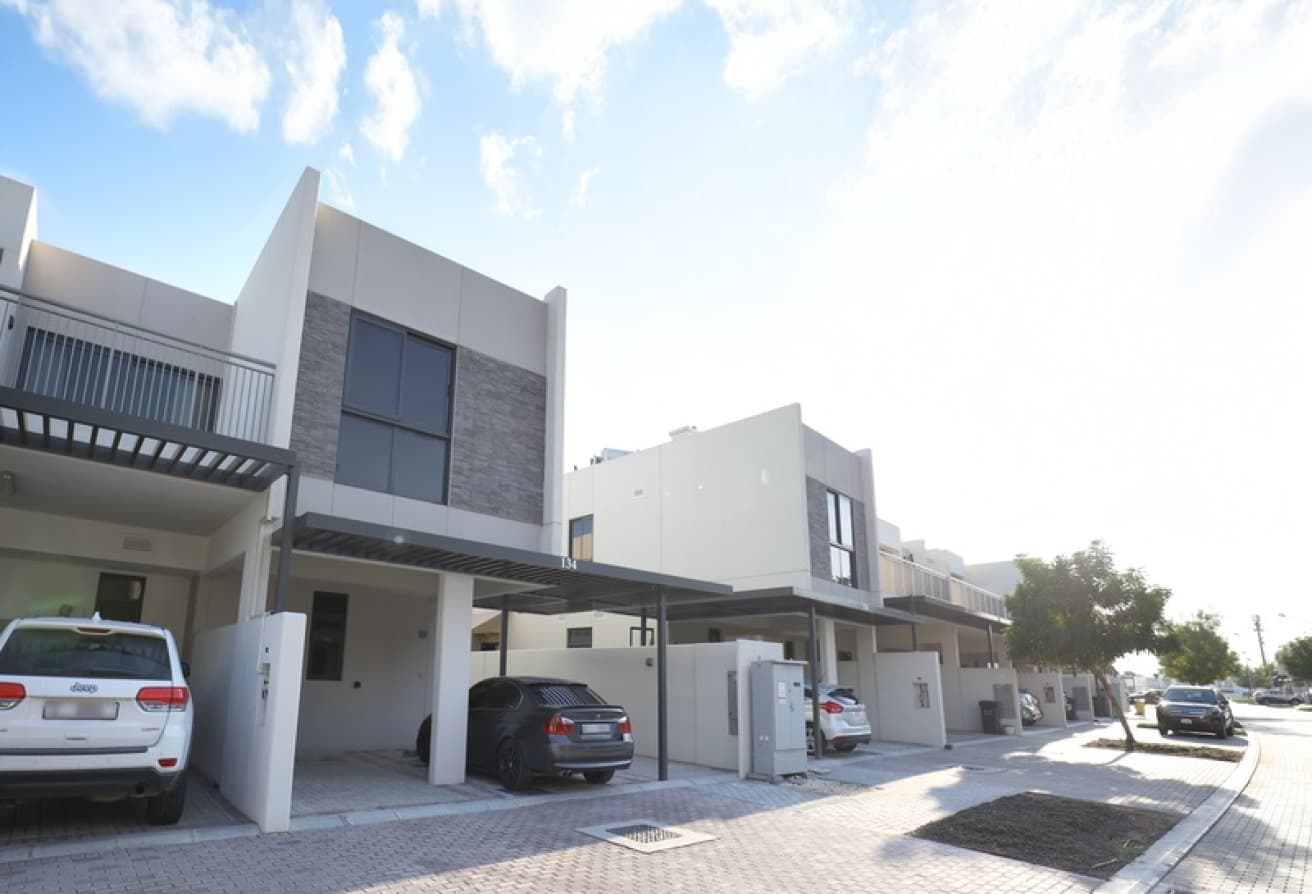 Genuine Listing | Single Row | Corner Unit |Vacant