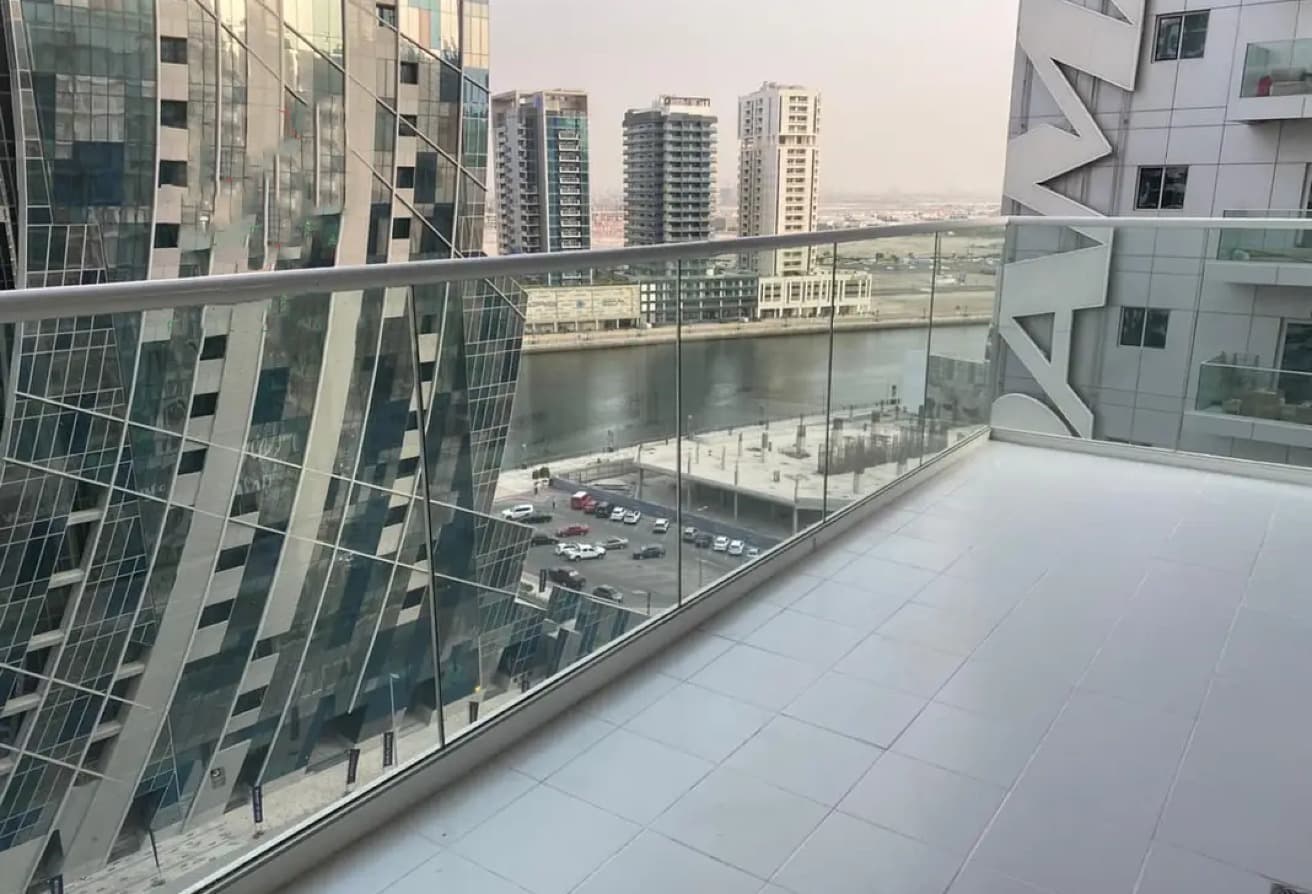 Business Bay | Well-Maintained | Vacant