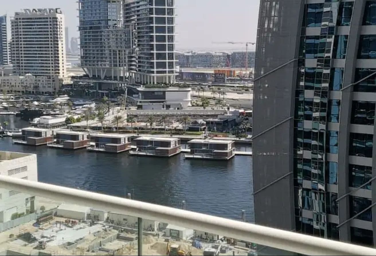 Business Bay | Well-Maintained | Vacant