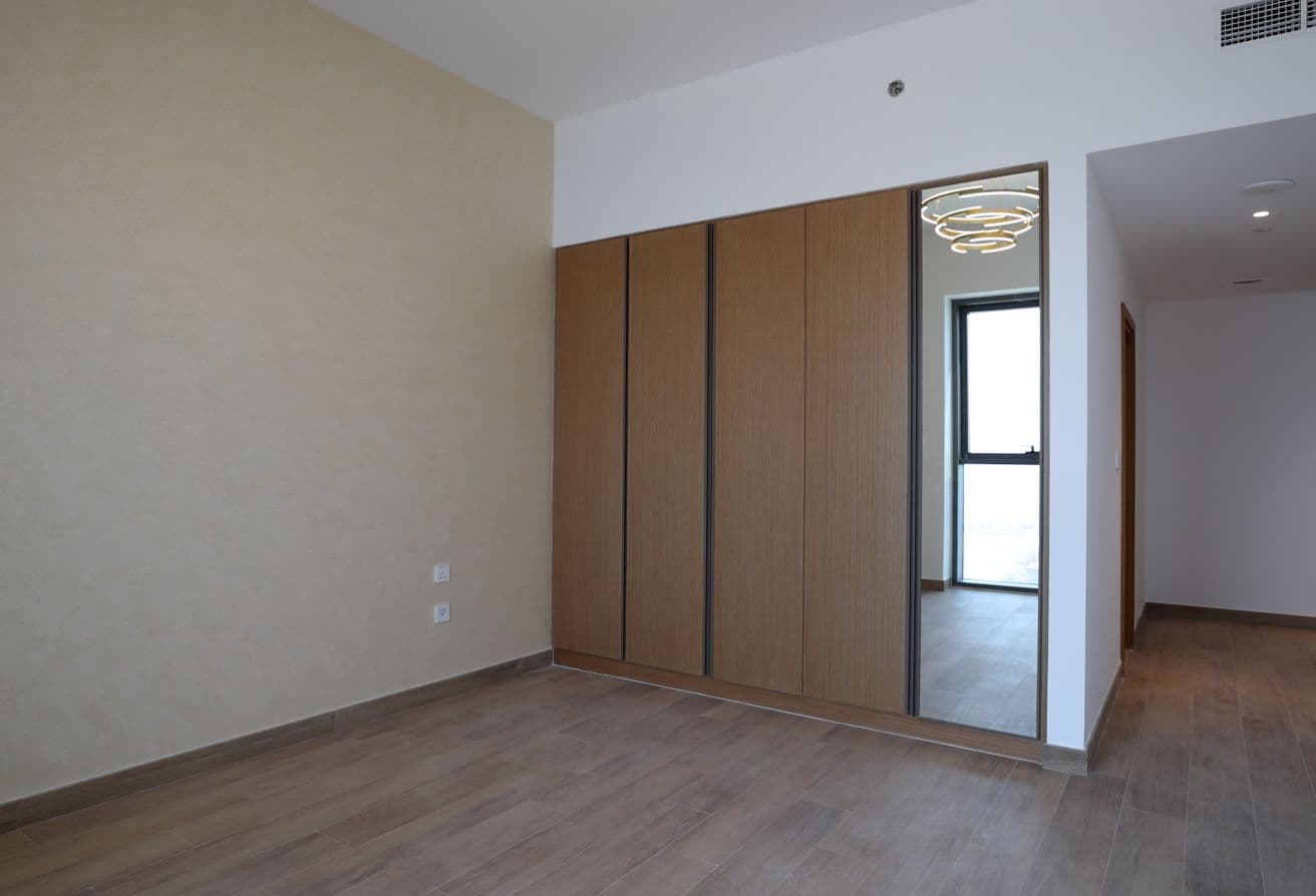 Spacious | Prime Location | Lake View