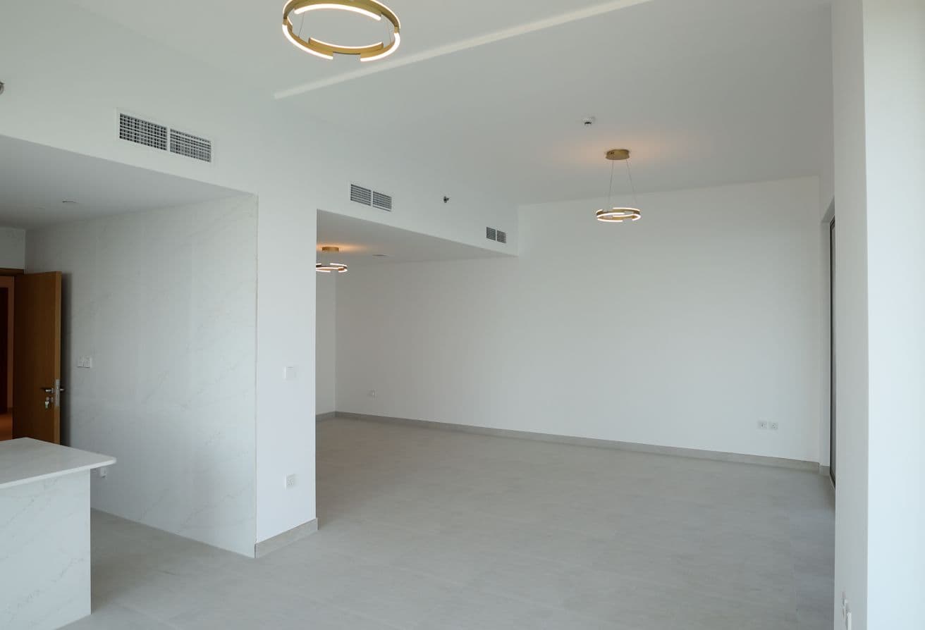 Spacious | Prime Location | Lake View - View 5