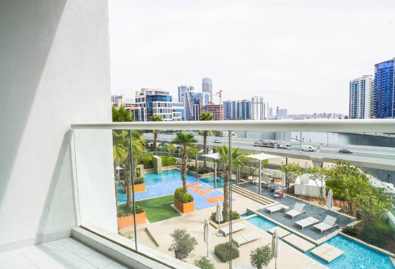 Luxury Living | Prime Location | Canal Facing