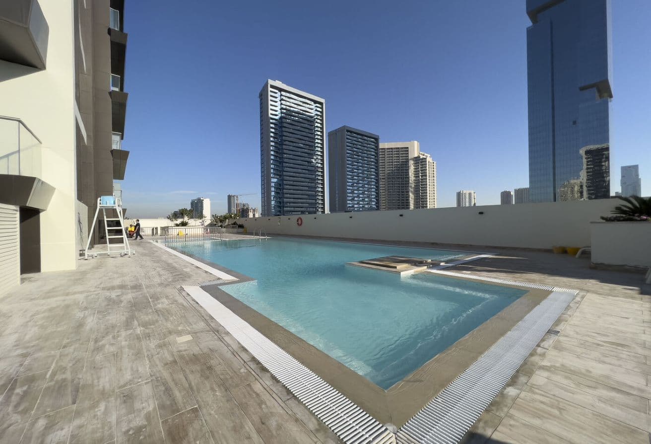 Park Facing | High Floor | Generous Size | VOT