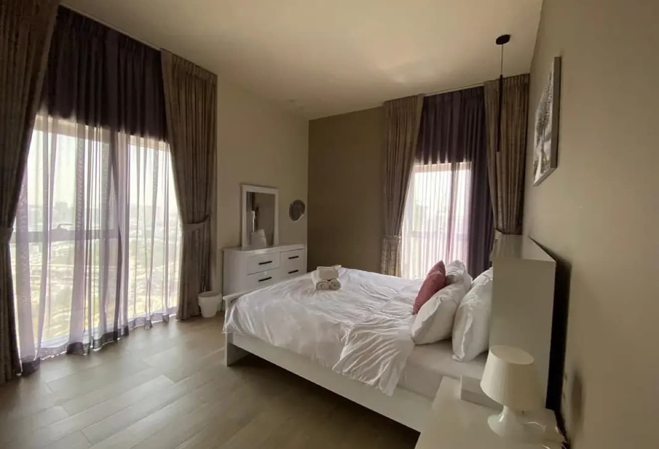 Park Facing | High Floor | Generous Size | VOT